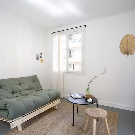 Apartment Centre D'antibes - 2 Chambres Avec Parking *