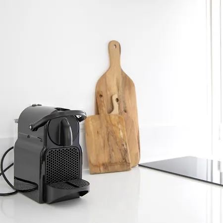 Centre D'antibes - 2 Chambres Avec Parking *