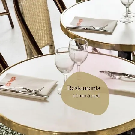 Centre D'antibes - 2 Chambres Avec Parking 아파트