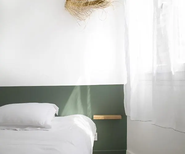 Centre D'antibes - 2 Chambres Avec Parking *