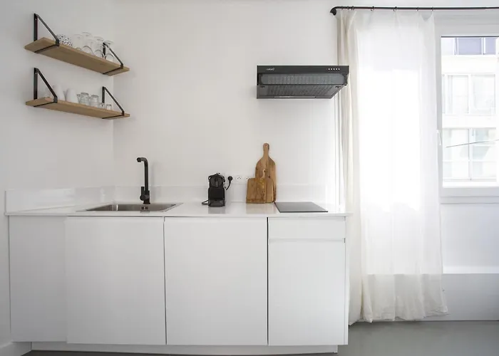 Centre D'antibes - 2 Chambres Avec Parking *