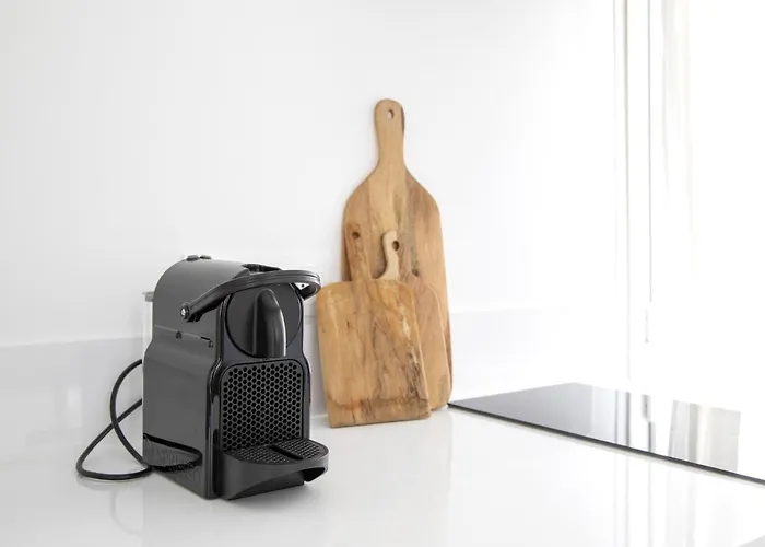 Centre D'antibes - 2 Chambres Avec Parking *