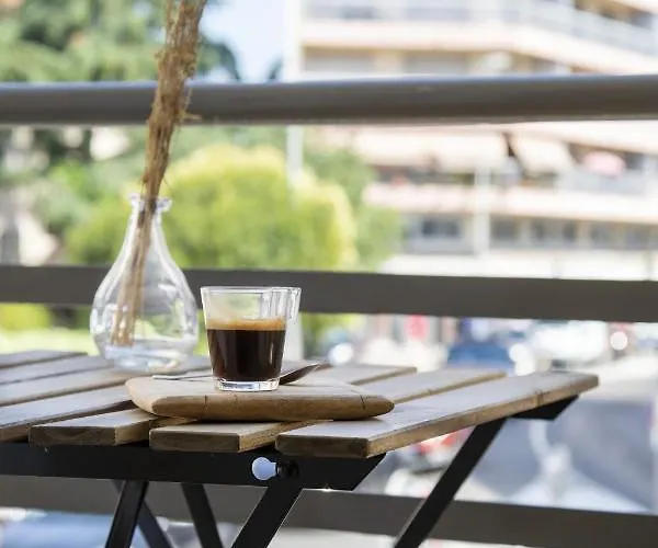 Centre D'antibes - 2 Chambres Avec Parking Daire Antibes