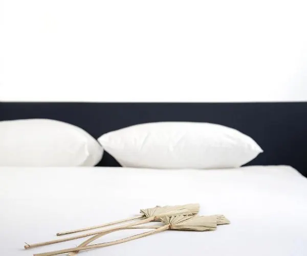 Apartment Centre D'antibes - 2 Chambres Avec Parking *